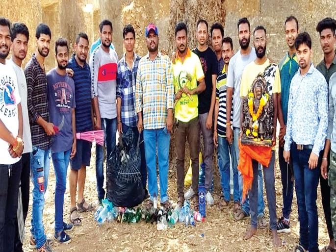 Cleanliness of Ghodbunder, Dharavi Fort | घोडबंदर, धारावी किल्ल्याची केली स्वच्छता Cleanliness of Ghodbunder, Dharavi Fort | घोडबंदर, धारावी किल्ल्याची केली स्वच्छता