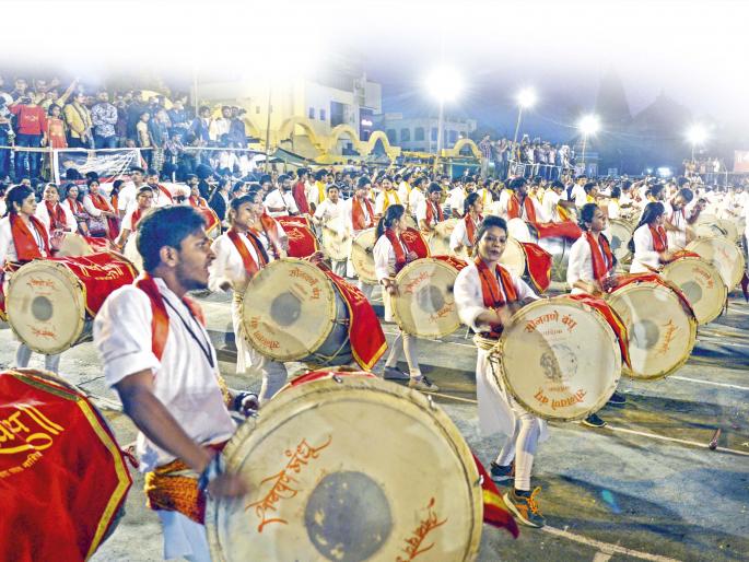 Nashik Dhol- preservers of a Ganeshotsav tradition. | आपली नशा फक्त ढोल-ताशा असं का म्हणतात नाशिक ढोलचे दिवाने? Nashik Dhol- preservers of a Ganeshotsav tradition. | आपली नशा फक्त ढोल-ताशा असं का म्हणतात नाशिक ढोलचे दिवाने?