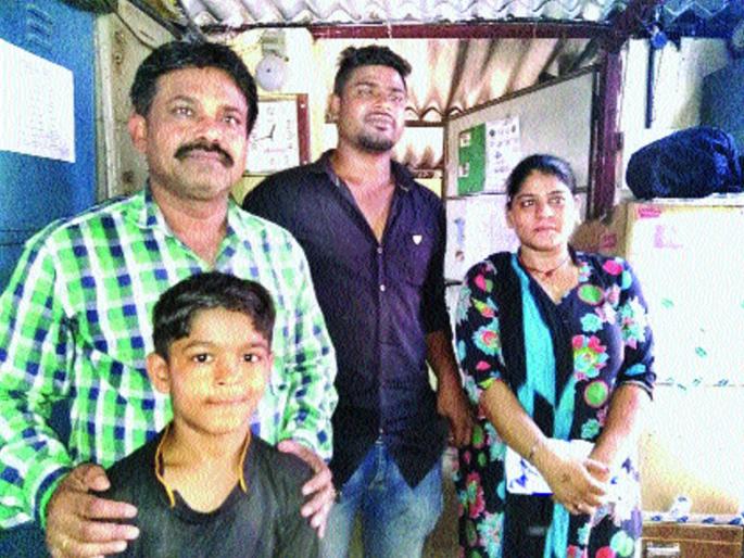 Lessons of learning that will help the child to get 'he' helped | बालरक्षकांच्या मदतीमुळे ‘तो’ गिरवणार शिक्षणाचे धडे Lessons of learning that will help the child to get 'he' helped | बालरक्षकांच्या मदतीमुळे ‘तो’ गिरवणार शिक्षणाचे धडे