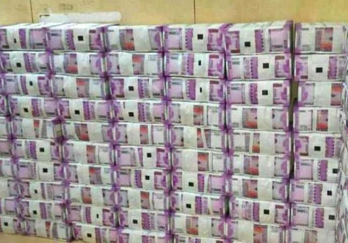 Rs 91,000 crore of employees falling into ESI reserve fund | कर्मचाऱ्यांचे ९१ हजार कोटी रुपये ईएसआय रिझर्व्ह फंडामध्ये पडून