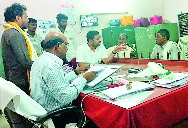 Inquire about the plot of plot distribution | भूखंड वाटपातील घोळाची चौकशी करा Inquire about the plot of plot distribution | भूखंड वाटपातील घोळाची चौकशी करा