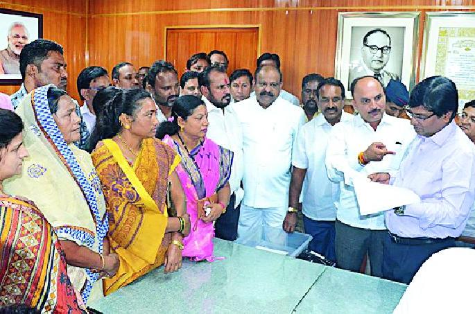 Please do the Gram Panchayat of municipality! | महापालिकेची ग्रामपंचायतच करा ना! Please do the Gram Panchayat of municipality! | महापालिकेची ग्रामपंचायतच करा ना!