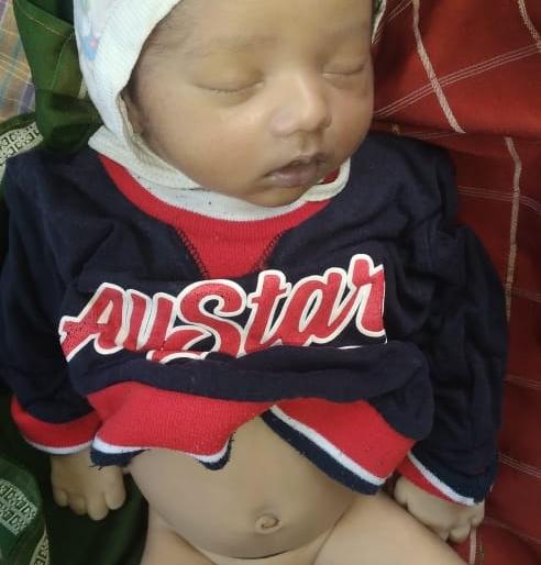 Shocking; The baby disappeared from the mother's arms at night ... found in a drum filled with water | धक्कादायक; रात्री आईच्या कुशीतून बाळ झाले गायब...सापडले पाण्याने भरलेल्या ड्रममध्ये