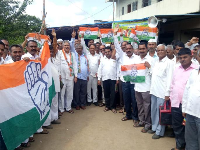 Bharat Bandh: Composite response to 'Bandh' in Sangli district | Bharat Bandh : सांगली जिल्ह्यात ‘बंद’ला संमिश्र प्रतिसाद Bharat Bandh: Composite response to 'Bandh' in Sangli district | Bharat Bandh : सांगली जिल्ह्यात ‘बंद’ला संमिश्र प्रतिसाद