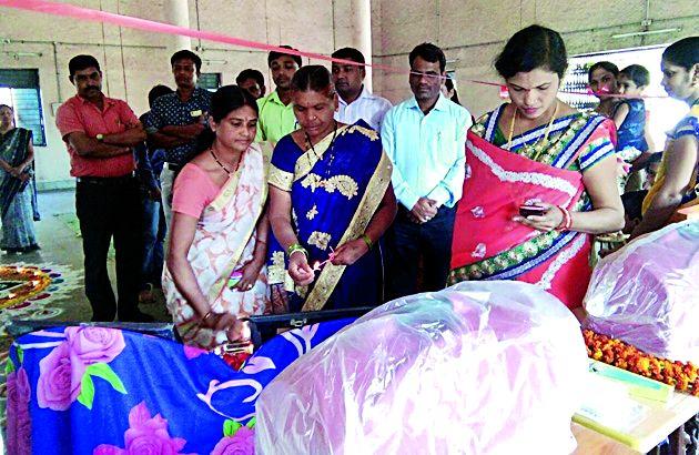 Women should come to the training industry | महिलांनी प्रशिक्षण घेऊन उद्योग क्षेत्रात यावे Women should come to the training industry | महिलांनी प्रशिक्षण घेऊन उद्योग क्षेत्रात यावे