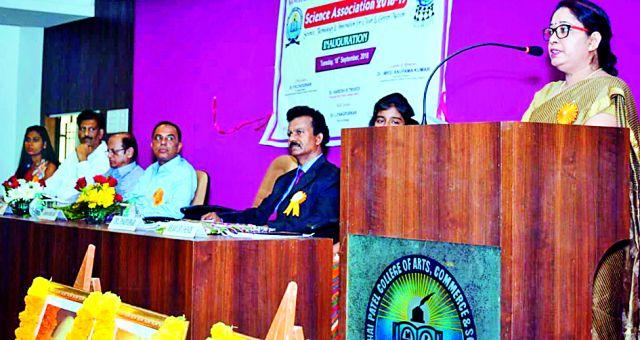 Human welfare in the positive | सकारात्मकतेतच मानव कल्याण Human welfare in the positive | सकारात्मकतेतच मानव कल्याण