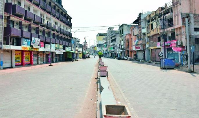 Weekend lockdown tight | विकेंड लाॅकडाऊन कडकडीत Weekend lockdown tight | विकेंड लाॅकडाऊन कडकडीत