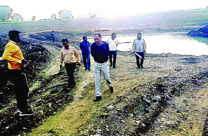 Illegal excavation of secondary mineral required for 'Samruddhi Highway' | ‘समृद्धी’साठी लागणाऱ्या गौण खनिजाचे अवैध उत्खनन Illegal excavation of secondary mineral required for 'Samruddhi Highway' | ‘समृद्धी’साठी लागणाऱ्या गौण खनिजाचे अवैध उत्खनन