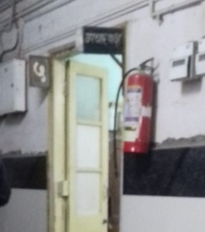 In Sangli Civil, a file of Rs 52 crore for firefighting measures has been eating dust for two years | सांगली सिव्हीलमध्ये अग्नीरोधी उपायांसाठी पावणेदोन कोटींची फाईल दोन वर्षे धूळ खात In Sangli Civil, a file of Rs 52 crore for firefighting measures has been eating dust for two years | सांगली सिव्हीलमध्ये अग्नीरोधी उपायांसाठी पावणेदोन कोटींची फाईल दोन वर्षे धूळ खात