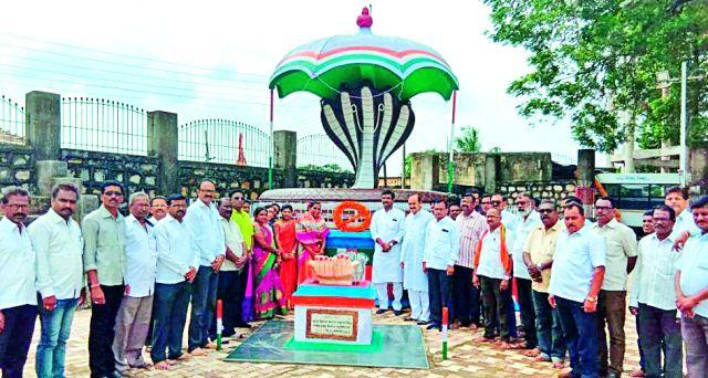 Greetings to the revolutionary martyr revolutionaries | क्रांतीदिनी शहीद क्रांतीवीरांना अभिवादन Greetings to the revolutionary martyr revolutionaries | क्रांतीदिनी शहीद क्रांतीवीरांना अभिवादन