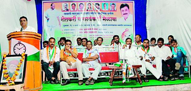 Politics from the Conflict of Friends | मित्रपक्षाकडूनच फोडाफोडीचे राजकारण Politics from the Conflict of Friends | मित्रपक्षाकडूनच फोडाफोडीचे राजकारण