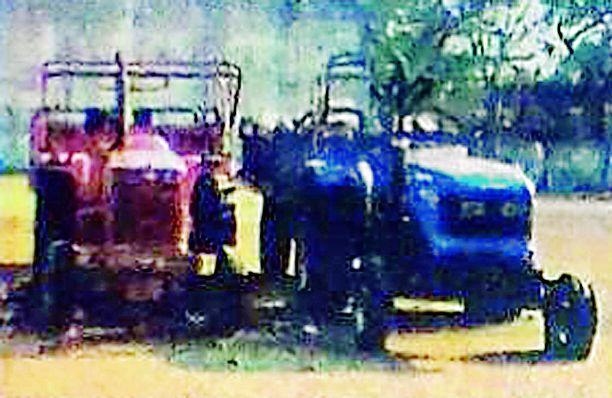 Stolen the trailer of the seizure | जप्तीचा ट्रॅक्टर चोरीला Stolen the trailer of the seizure | जप्तीचा ट्रॅक्टर चोरीला