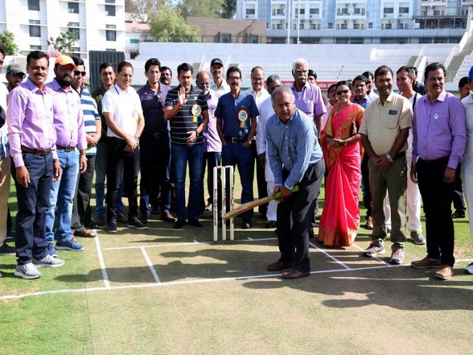 The High Court lawyer, the Can Pack won the team | हायकोर्ट वकील, कॅन पॅक संघ विजयी The High Court lawyer, the Can Pack won the team | हायकोर्ट वकील, कॅन पॅक संघ विजयी