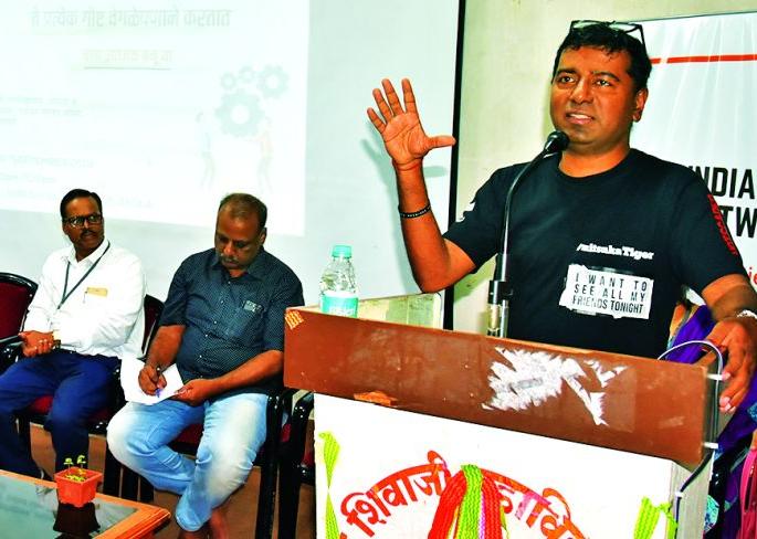 Wants 'Idea' not money for business -  Rahul Narvekar | 'वॉर्ड बॉय ते 1000 कोटींचा मालक' झालेला तरुण सांगतोय, 'कोण होऊ शकतं बिझनेसमन'