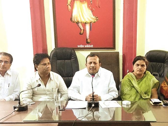 Akolekar's faith will not be broken! Mayor Vijay Agrawal's assurance | अकोलेकरांच्या विश्वासाला तडा जाणार नाही! - वर्षपूर्तीनिमित्त महापौर विजय अग्रवाल यांची ग्वाही Akolekar's faith will not be broken! Mayor Vijay Agrawal's assurance | अकोलेकरांच्या विश्वासाला तडा जाणार नाही! - वर्षपूर्तीनिमित्त महापौर विजय अग्रवाल यांची ग्वाही