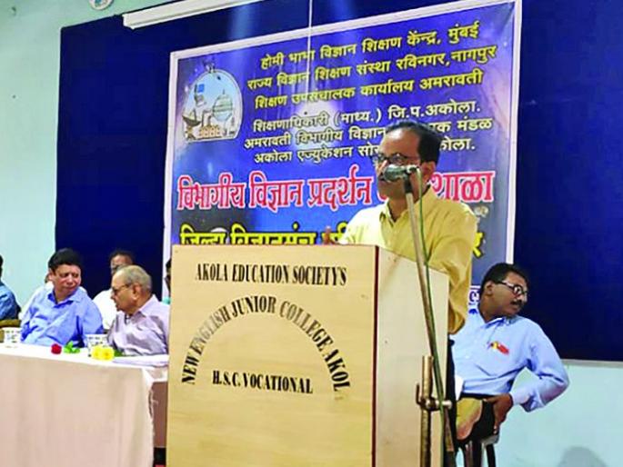 'The science of tomorrow is more advanced than the present science!' - Dr. Narendra Deshmukh | ‘सध्याच्या विज्ञानापेक्षा उद्याचे विज्ञान अधिक प्रगत!’ - डॉ. नरेंद्र देशमुख 'The science of tomorrow is more advanced than the present science!' - Dr. Narendra Deshmukh | ‘सध्याच्या विज्ञानापेक्षा उद्याचे विज्ञान अधिक प्रगत!’ - डॉ. नरेंद्र देशमुख