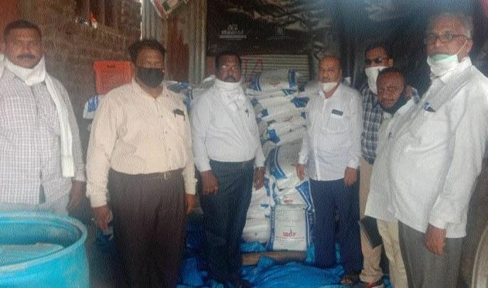 2 lakh fake fertilizer seized at Chinchgavhan | चिंचगव्हाण येथे २लाखाचे बनावट खत जप्त