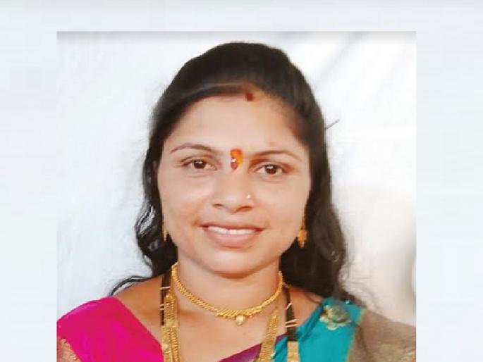 Sarpanch Renuka Sagar Agre of Bhatgaon in Ratnagiri Taluka passed the 10th exam | शिक्षणाच्या प्रबळ इच्छेने सरपंचबाई झाल्या दहावी पास Sarpanch Renuka Sagar Agre of Bhatgaon in Ratnagiri Taluka passed the 10th exam | शिक्षणाच्या प्रबळ इच्छेने सरपंचबाई झाल्या दहावी पास