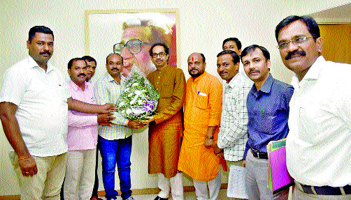 Back to group movement | गटसचिवांचे अांदोलन मागे Back to group movement | गटसचिवांचे अांदोलन मागे