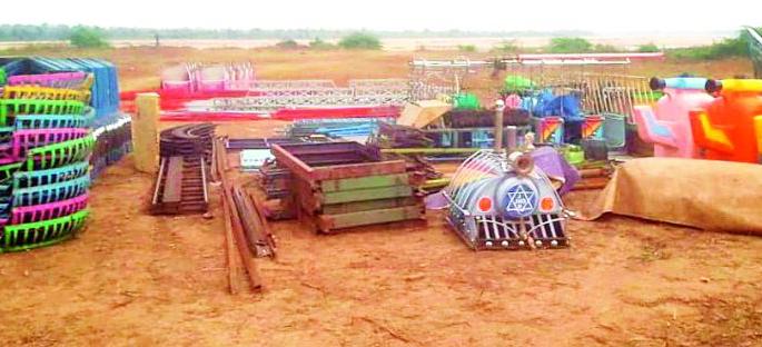 Merchandise class entered in Markanda | मार्कंडात व्यापारी वर्ग दाखल Merchandise class entered in Markanda | मार्कंडात व्यापारी वर्ग दाखल