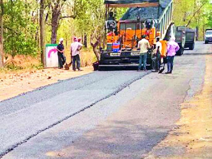 Question mark on the level of work | रस्ता कामाच्या दर्जावर प्रश्नचिन्ह Question mark on the level of work | रस्ता कामाच्या दर्जावर प्रश्नचिन्ह