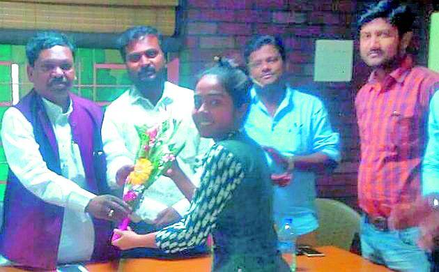 Young workers should work | युवा कार्यकर्त्यांनी काम करावे Young workers should work | युवा कार्यकर्त्यांनी काम करावे