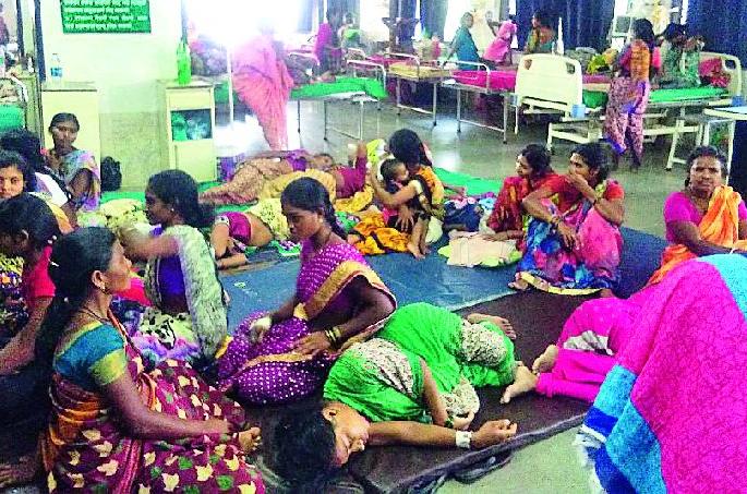 Patients get female hospital full | रुग्णांनी महिला रुग्णालय फुल्ल Patients get female hospital full | रुग्णांनी महिला रुग्णालय फुल्ल