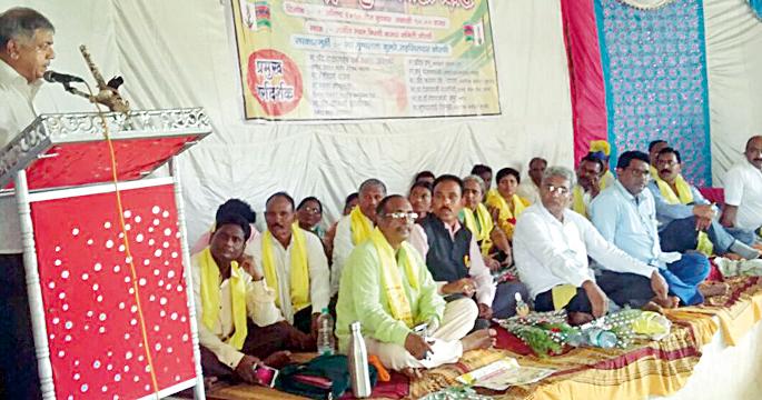Tribals need to make separate laws | आदिवासींसाठी स्वतंत्र कायदा करण्याची गरज Tribals need to make separate laws | आदिवासींसाठी स्वतंत्र कायदा करण्याची गरज