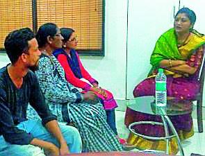 Fix currency loan case immediately | मुद्रा लोनचे प्रकरण तत्काळ मार्गी लावा Fix currency loan case immediately | मुद्रा लोनचे प्रकरण तत्काळ मार्गी लावा