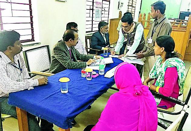 73 cases were withdrawn in public | लोकअदालतीत ७३ प्रकरणे निकाली 73 cases were withdrawn in public | लोकअदालतीत ७३ प्रकरणे निकाली