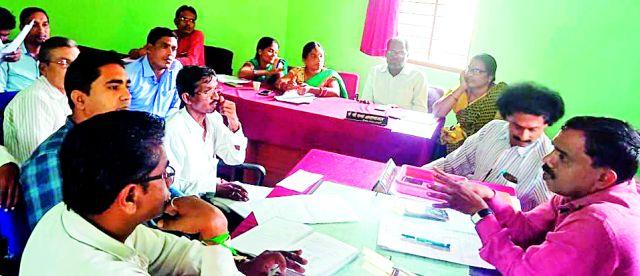 Remove the teacher's problems | शिक्षकांच्या समस्या निकाली काढा Remove the teacher's problems | शिक्षकांच्या समस्या निकाली काढा