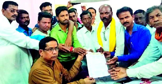 A rally on the Tehsil office of Gawari Samajwadhwa | गोवारी समाजबांधवाचा तहसील कार्यालयावर मोर्चा