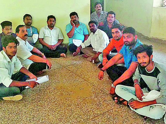 Demolition Movement of Corporators | नगरसेवकांचे धरणे आंदोलन Demolition Movement of Corporators | नगरसेवकांचे धरणे आंदोलन