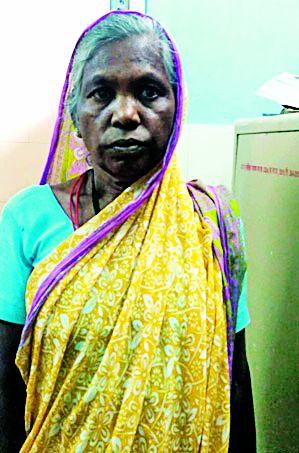  From six days women seek relief | सहा दिवसांपासून उपचारासाठी महिला ताटकळत