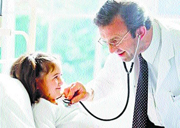 Health check of villagers in Patna | पाटणेत ग्रामस्थांची आरोग्य तपासणी Health check of villagers in Patna | पाटणेत ग्रामस्थांची आरोग्य तपासणी