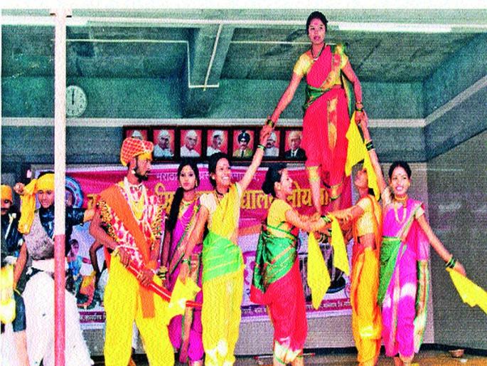 Yuva Spandan Primary Tournament inaugurates Malegaon: Sowagar College welfare concept | युवा स्पंदन प्राथमिक फेरीचे उद्घाटन मालेगाव : सोयगाव महाविद्यालयात कल्पकतेला वाव Yuva Spandan Primary Tournament inaugurates Malegaon: Sowagar College welfare concept | युवा स्पंदन प्राथमिक फेरीचे उद्घाटन मालेगाव : सोयगाव महाविद्यालयात कल्पकतेला वाव