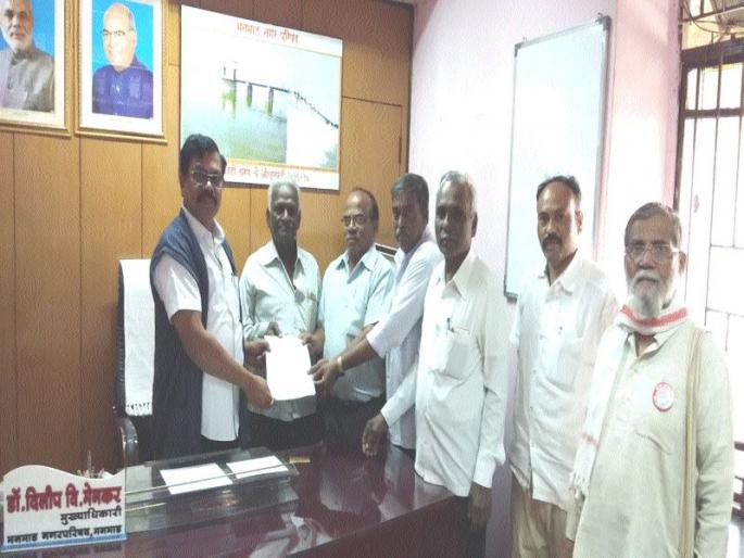 Request for water reservoir reservation | करंजवणच्या पाणी आरक्षणासाठी निवेदन