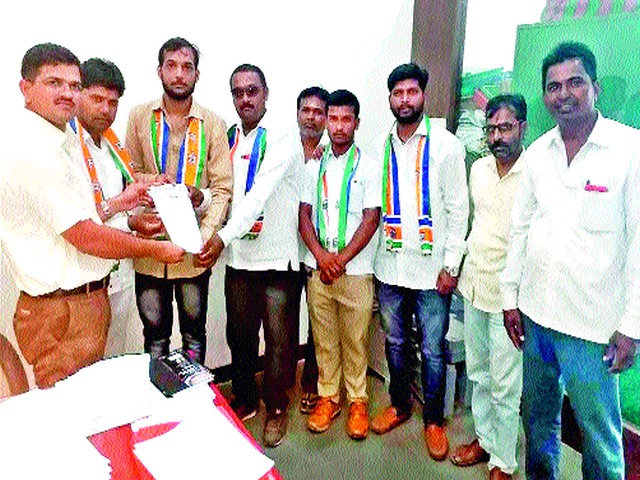 Attack on Farmers | शेतकºयांवरील हल्ल्याचा निषेध