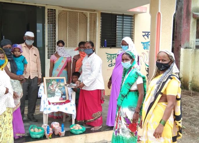 Malnutrition eradication started from Vanjarwadi | कुपोषण मुक्तीला वंजारवाडी येथून सुरुवात Malnutrition eradication started from Vanjarwadi | कुपोषण मुक्तीला वंजारवाडी येथून सुरुवात