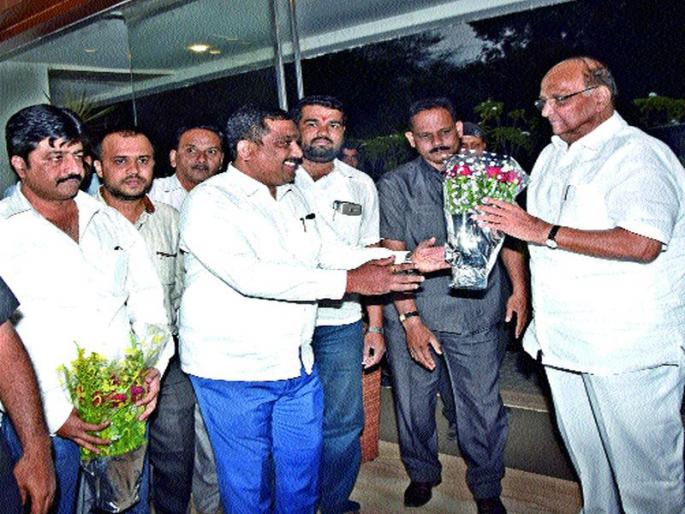 Sharad Pawar is in Nashik for the survey of agriculture production and cold storage | कृषी उत्पादन व शीतगृहाच्या पाहणीसाठी शरद पवार नाशकात दाखल Sharad Pawar is in Nashik for the survey of agriculture production and cold storage | कृषी उत्पादन व शीतगृहाच्या पाहणीसाठी शरद पवार नाशकात दाखल