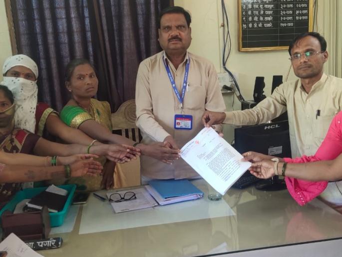 Demand for stalls for sale of goods to self-help groups | बचत गटांना माल विक्रीसाठी स्टॉलची मागणी Demand for stalls for sale of goods to self-help groups | बचत गटांना माल विक्रीसाठी स्टॉलची मागणी