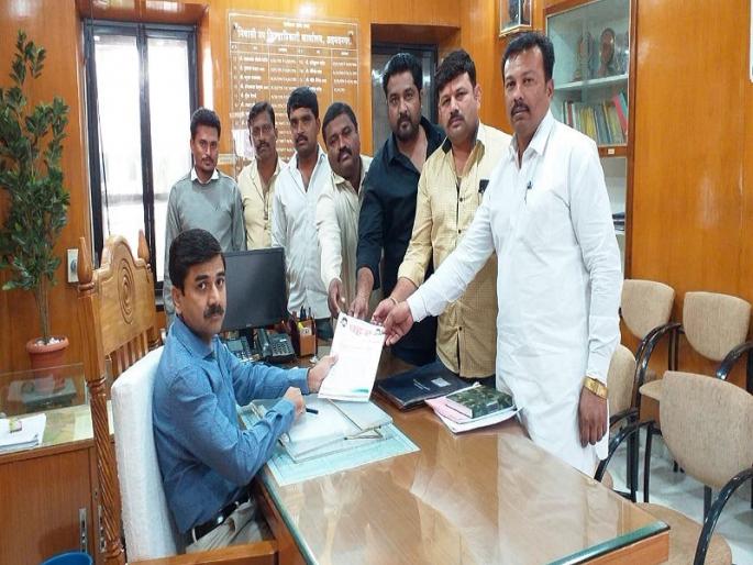 Open government documents on every Monday: Demands for Pahar organization | दर सोमवारी नागरिकांना सरकारी कागदपत्रे खुली करा : प्रहार संघटनेची मागणी Open government documents on every Monday: Demands for Pahar organization | दर सोमवारी नागरिकांना सरकारी कागदपत्रे खुली करा : प्रहार संघटनेची मागणी