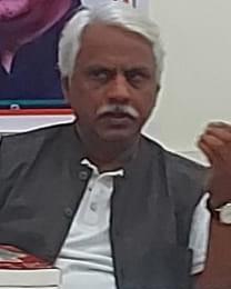 The word 'secularism' entered the constitution in an emergency: Pushpendra Kulshreshtha | संविधानात ‘धर्मनिरपेक्षता’ हा शब्द आणीबाणीत घुसडला : पुष्पेंद्र कुलश्रेष्ठ The word 'secularism' entered the constitution in an emergency: Pushpendra Kulshreshtha | संविधानात ‘धर्मनिरपेक्षता’ हा शब्द आणीबाणीत घुसडला : पुष्पेंद्र कुलश्रेष्ठ