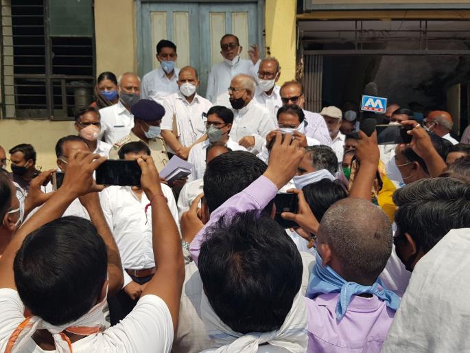 All party members rallied over the beating of a ZP member | जि.प.सदस्यास झालेल्या मारहाणप्रकरणी सर्वपक्षीय एकवटले