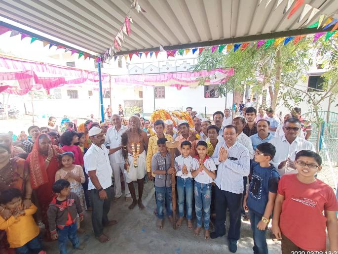Khanderao Maharaj's visit to Parola | पारोळा येथे खंडेराव महाराजांची यात्रा Khanderao Maharaj's visit to Parola | पारोळा येथे खंडेराव महाराजांची यात्रा