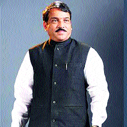 Abuse by Congress: Anandrao Patil | कार्यकर्त्यांच्या मेळाव्यात चर्चा करून पुढील राजकीय दिशा ठरविणार : आनंदराव पाटील Abuse by Congress: Anandrao Patil | कार्यकर्त्यांच्या मेळाव्यात चर्चा करून पुढील राजकीय दिशा ठरविणार : आनंदराव पाटील