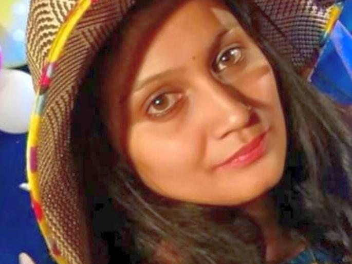 The mother of the unborn child squeezed her throat as she was not studying | अभ्यास करत नसल्याने पोटच्या मुलाचा आईने उशीने दाबला गळा The mother of the unborn child squeezed her throat as she was not studying | अभ्यास करत नसल्याने पोटच्या मुलाचा आईने उशीने दाबला गळा