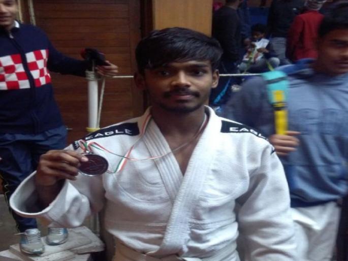 Hershla Silver in Inter University Judo Tournament, Shawana won bronze | आंतरविद्यापीठ ज्युदो स्पर्धेत हर्षलला रौप्य, श्रवणने जिंकले कास्य Hershla Silver in Inter University Judo Tournament, Shawana won bronze | आंतरविद्यापीठ ज्युदो स्पर्धेत हर्षलला रौप्य, श्रवणने जिंकले कास्य