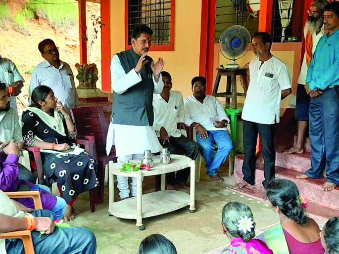 Details of ED's crime concealed, Kesarkar accuses Rajan of oil | ईडीच्या गुन्ह्याचा तपशील लपविला, केसरकर यांचा राजन तेलींवर आरोप Details of ED's crime concealed, Kesarkar accuses Rajan of oil | ईडीच्या गुन्ह्याचा तपशील लपविला, केसरकर यांचा राजन तेलींवर आरोप