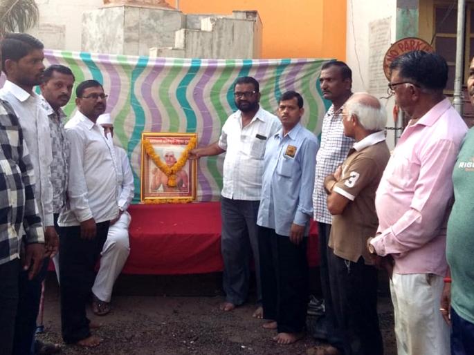 Greetings to Sinnar for the memory of Revolutionary Birsa Munda | सिन्नरला क्रांतीकारक बिरसा मुंडा यांच्या स्मृतीदिनानिमित्त अभिवादन Greetings to Sinnar for the memory of Revolutionary Birsa Munda | सिन्नरला क्रांतीकारक बिरसा मुंडा यांच्या स्मृतीदिनानिमित्त अभिवादन